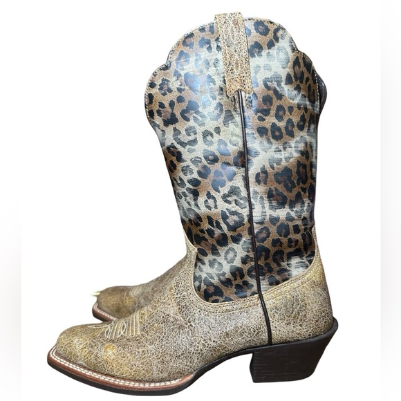 Ariat Leopard cowboy boots size 6.5 - Picture 3 of 5